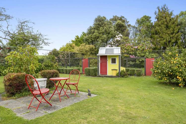 136 Bird Road Stratford_25