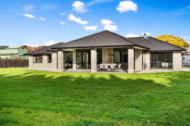 Your Dream Lifestyle on 3076 sq m of Land