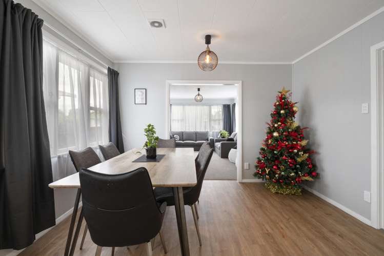 3 Somerset Crescent Highbury_8