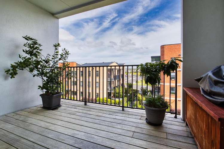 215/81 Mapou Road Hobsonville_1