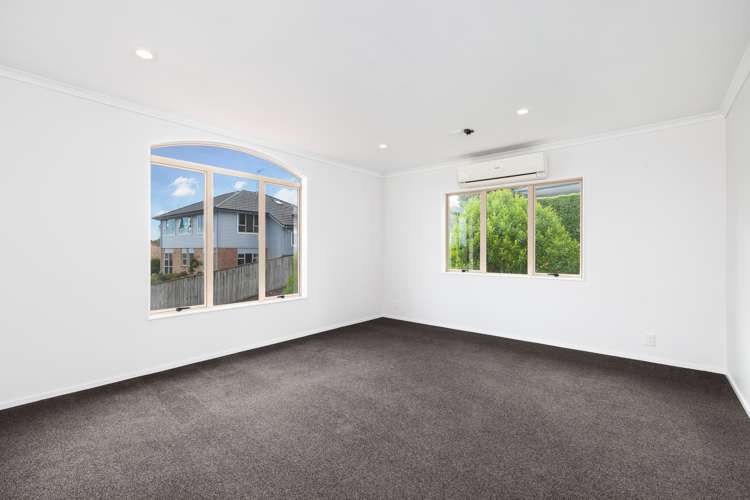 82 Rivervale Grove Stanmore Bay_14