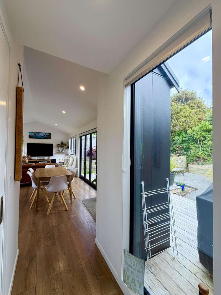 13 Capitol Road Matakatia Bay_17