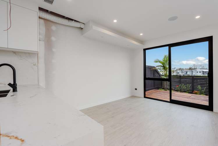 2/73 Te Taruna Drive_2