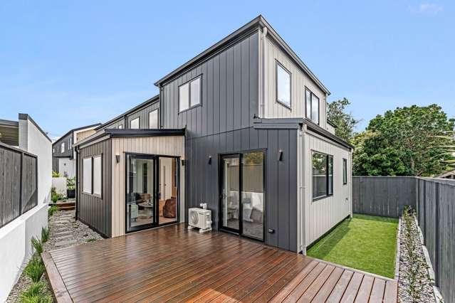 Freehold Sun-Filled Living