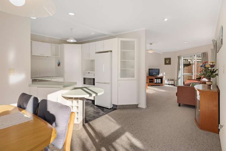 2 Edgecumbe Way Tauranga Central_10