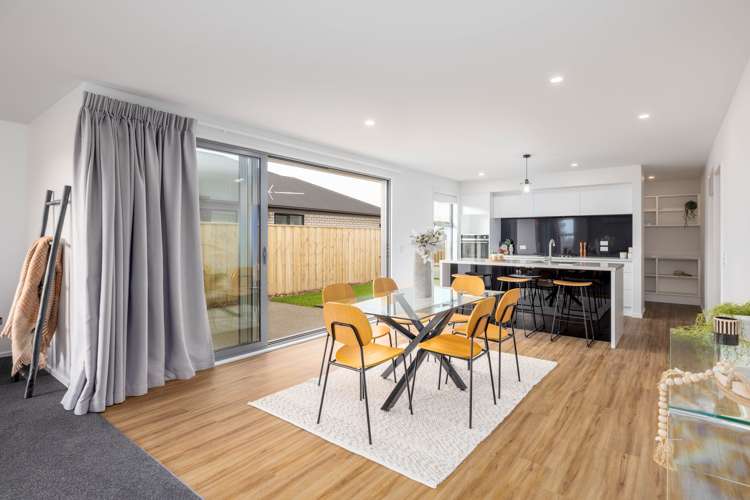 22 Mehrtens Crescent_0