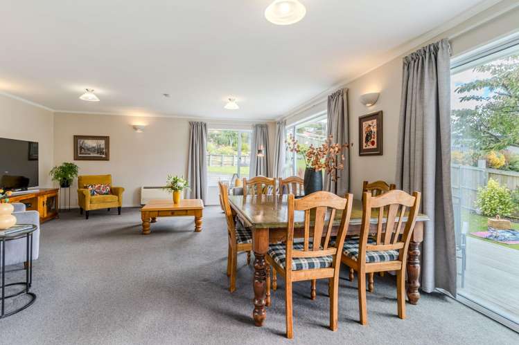 10 Sretlaw Place Glenross_6