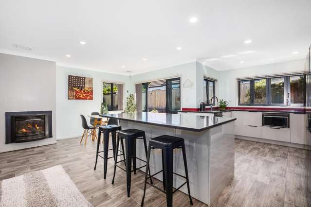 5 Colin Guppy Crescent Riverstone Terraces_3