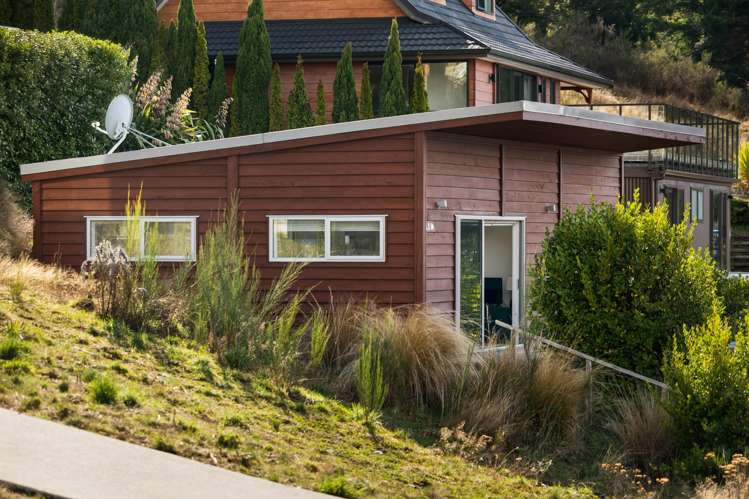 129a Wynyard Crescent Fernhill/Sunshine Bay_24