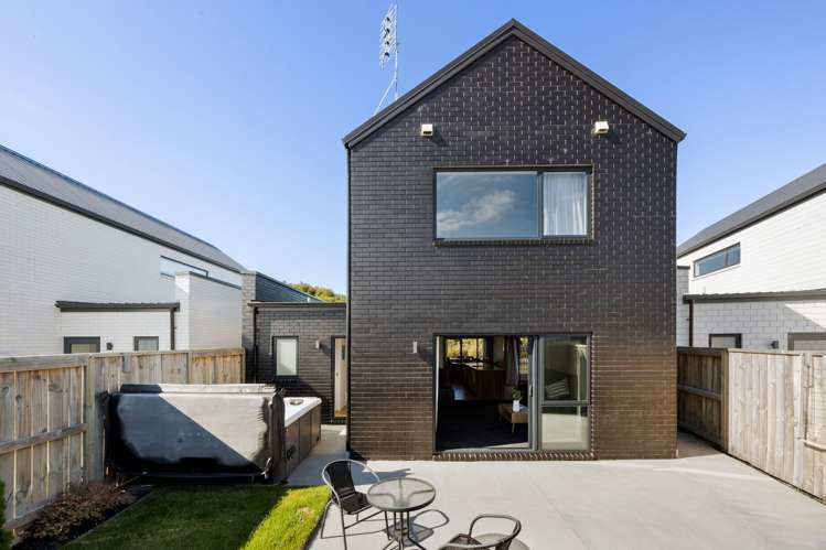 69 Waireka Road Rototuna North_17