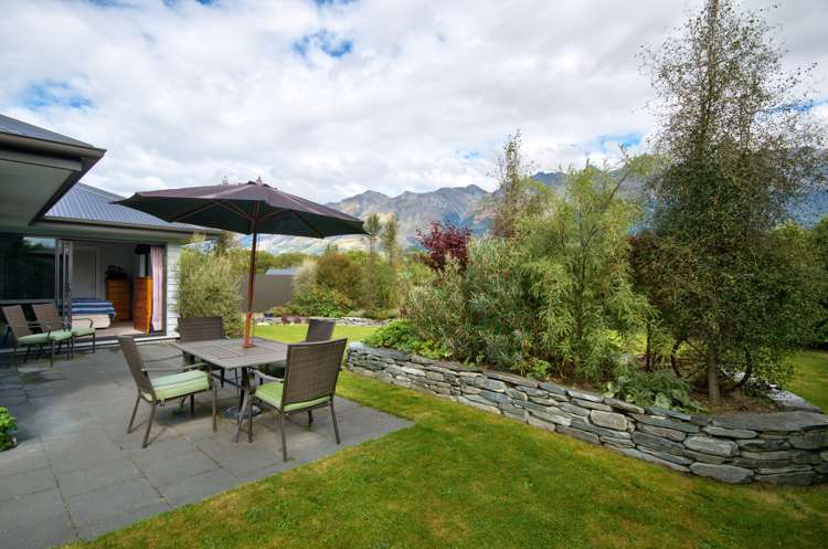 8 Lochburn Avenue Glenorchy_23
