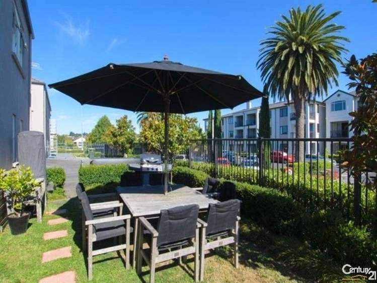 18 Leneford Drive East Tamaki_2