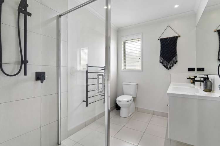 24 Kettlewell Drive Silverdale_11