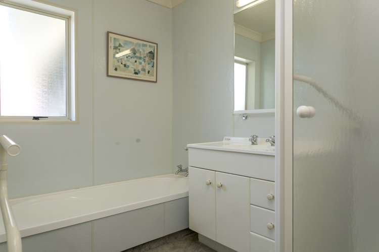 49 Mere Road Taupo_13