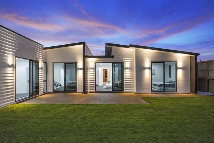 9 Waireka Road Rototuna North_24