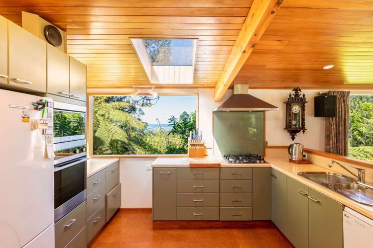 47 Park Road Titirangi_16