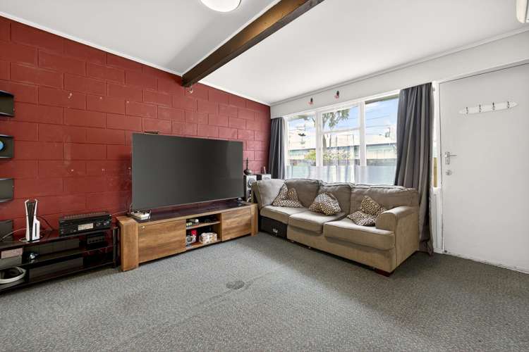 2/443 Church Street Palmerston North_9