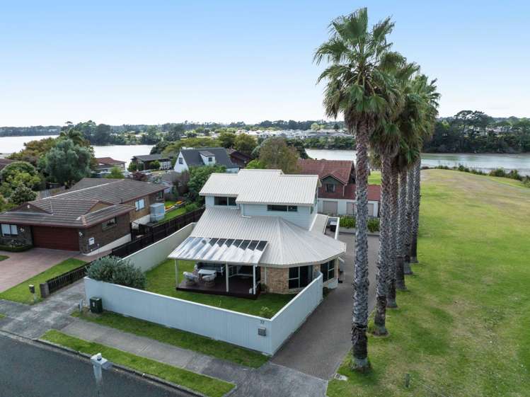 37 RIVERSIDE DRIVE Waiuku_21