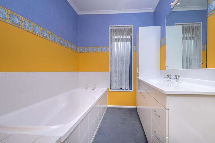 7 Ashdonleigh Grove Stoke_16
