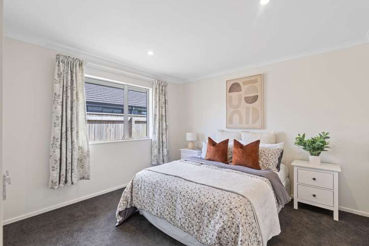 5 Chertsey Street Richmond_11