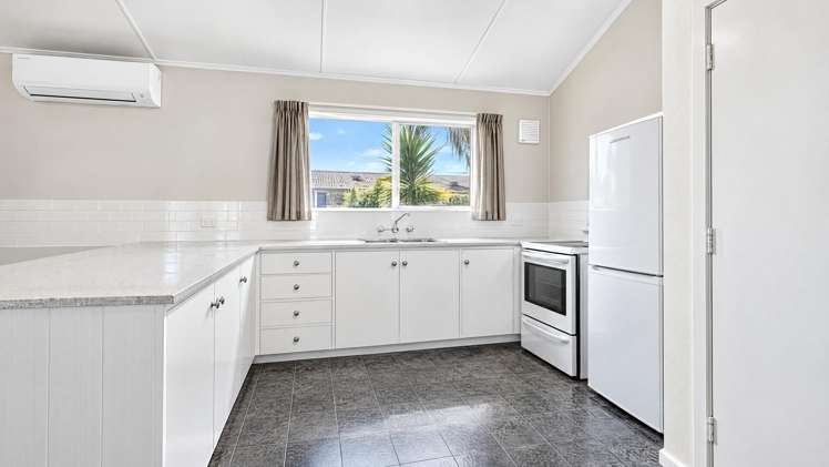 2/133 Tipahi Street Nelson South_5