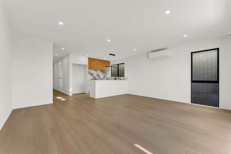 38 Paretao Street Massey_11