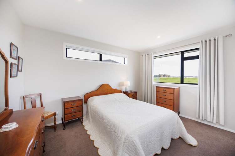 234 Sandon Road Feilding_33
