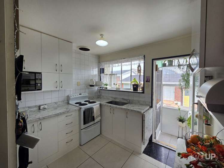 2/67 Coronation Road Papatoetoe_5