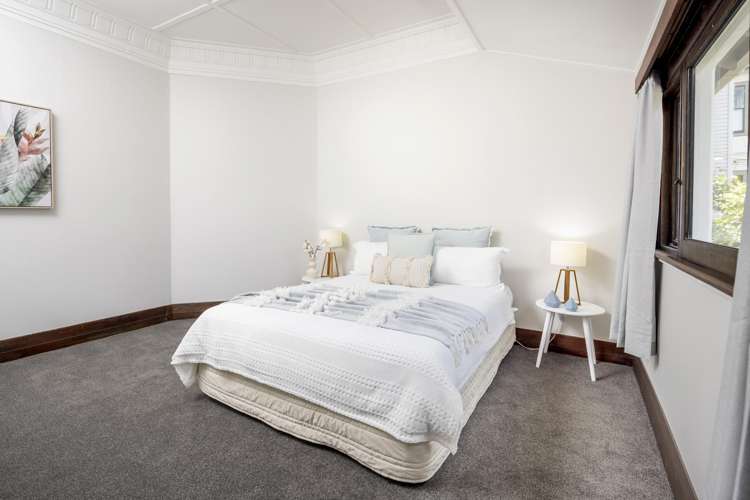 373 York Place Central City_26