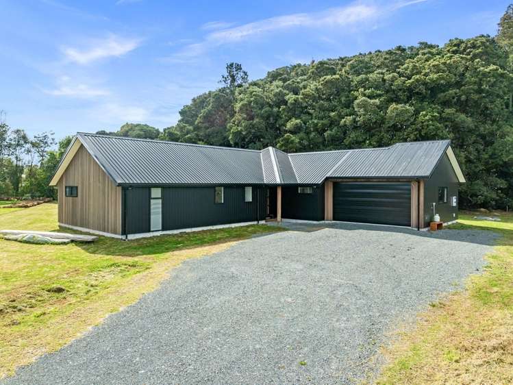 23 Thomas Elmsley Way_0