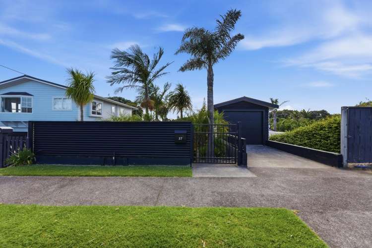37 Wairau Road Oakura_27