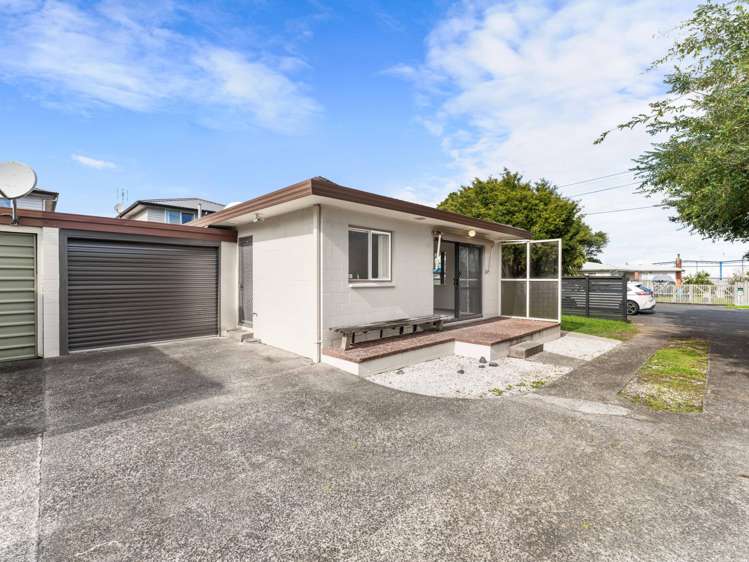 1/30 Takanini Road_0