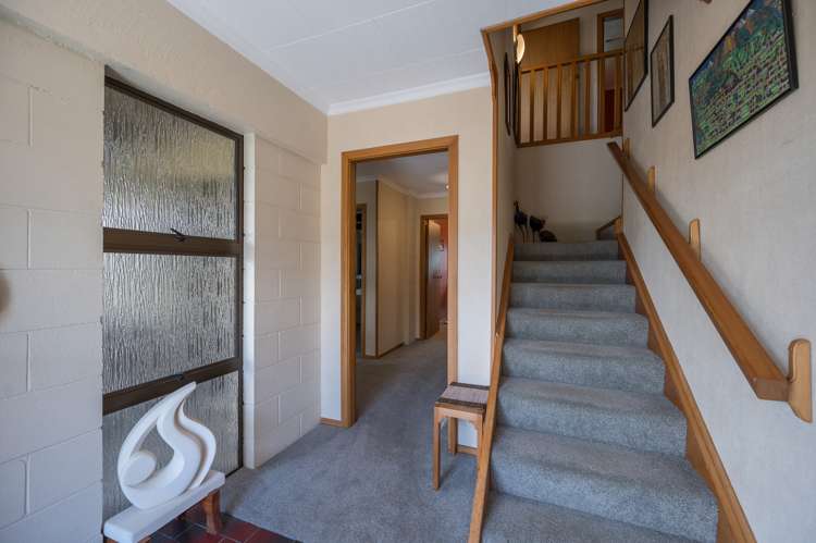 8 Farnham Drive Richmond_18