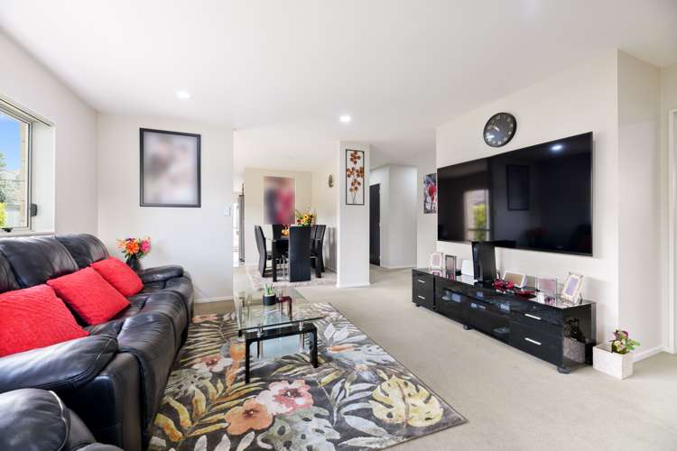 8 Riverglade Parkway Te Atatu South_15