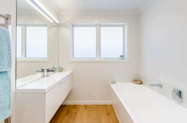 84 Mazengarb Road Paraparaumu Beach_19