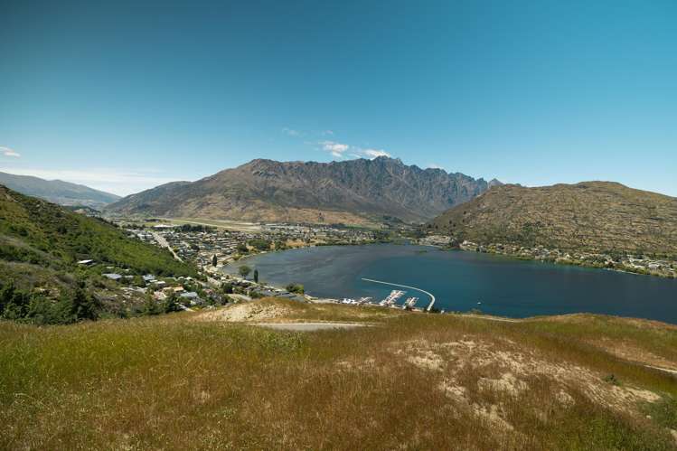 4B Remarkables View_0