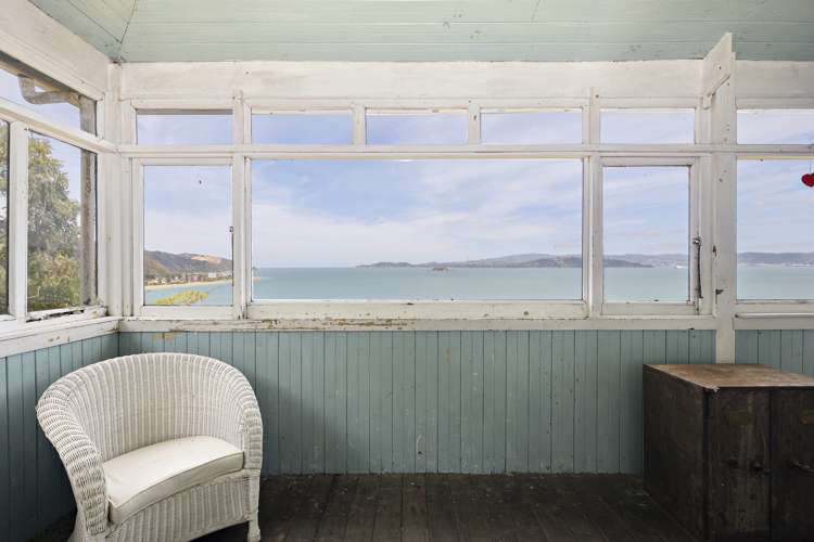 35 Ferry Road Days Bay_2