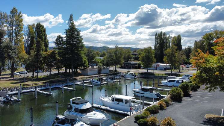 8 Mata Place Kinloch_16