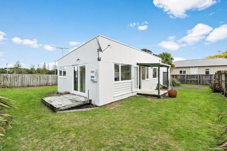 2/6 Centreway Road Orewa_1