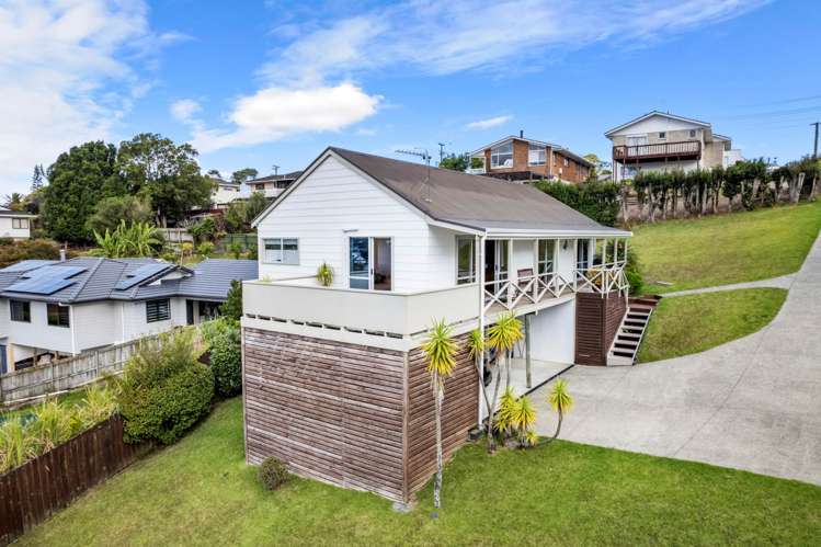 42a Target Road Totara Vale_8