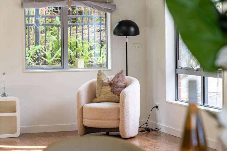 77A Royal Road Massey_25