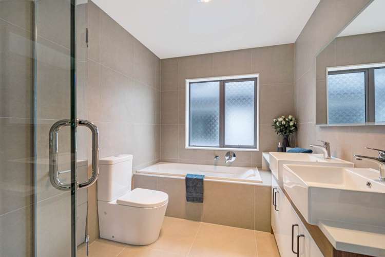 19 Koropa Road Flat Bush_14