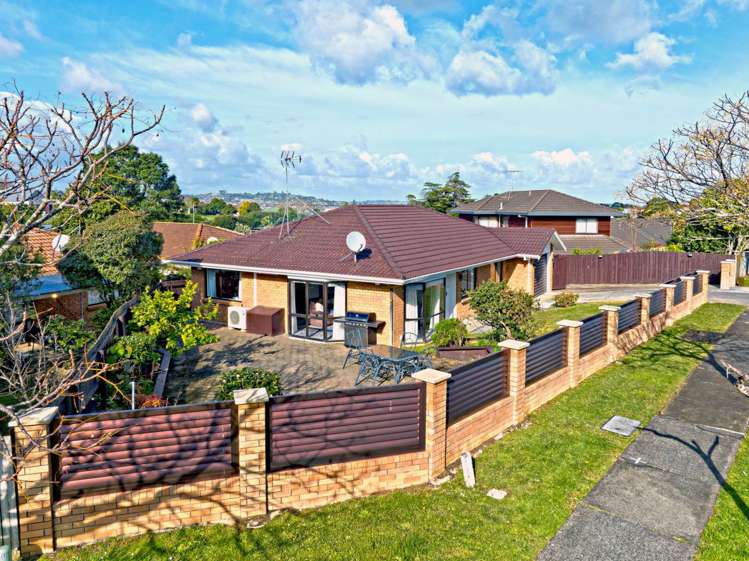 1/2 Channing Crescent Botany Downs_18