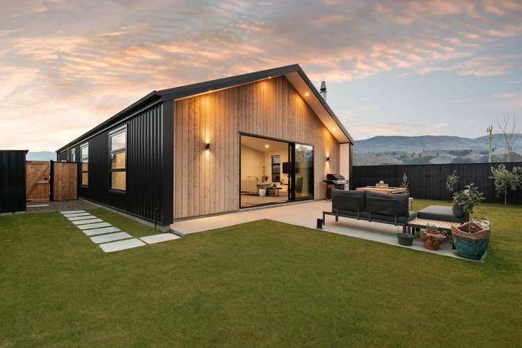 75 Magnum Drive Cromwell_9