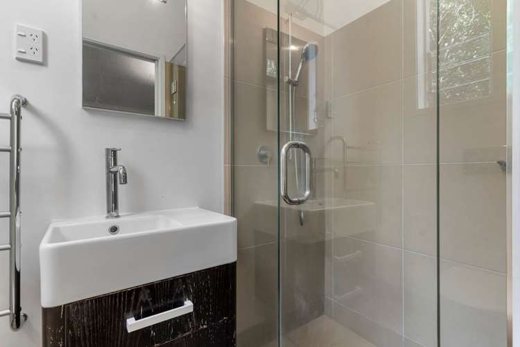 43 Howard Road Northcote_12