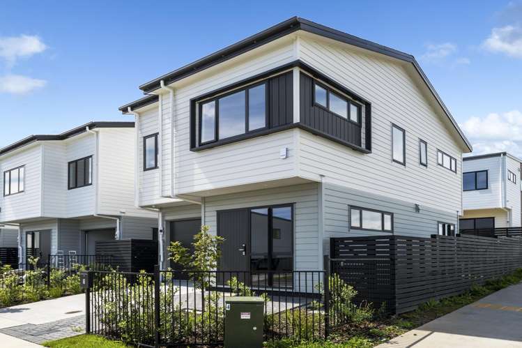 1 Greenbrier Street_0