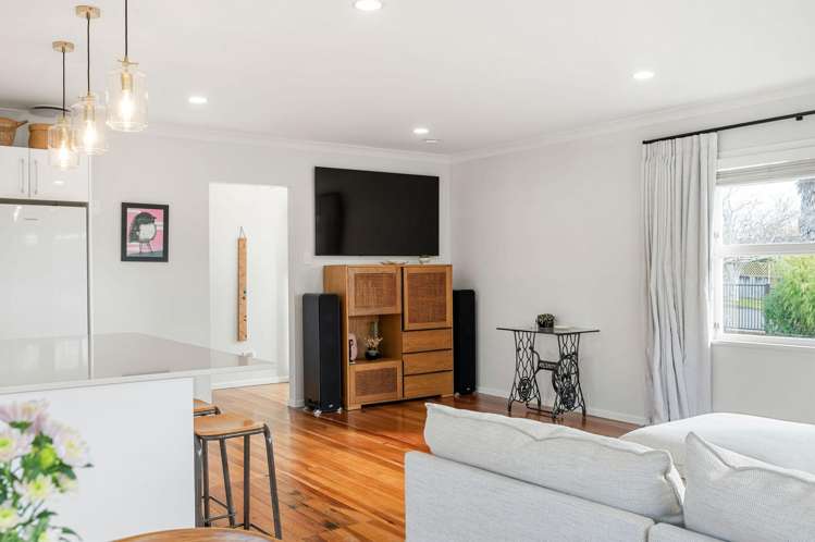 3 Russleigh Drive Dinsdale_10