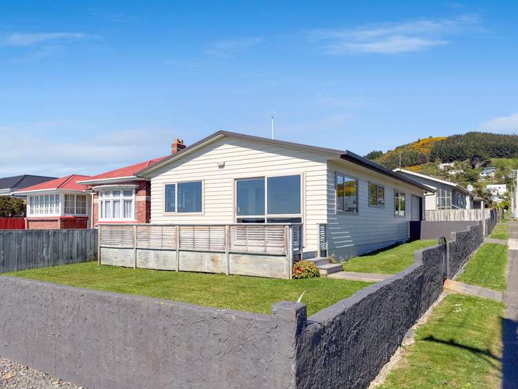 2 Burrows Street Bluff_24