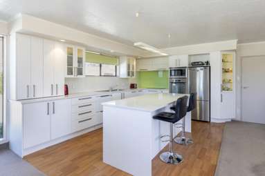 2494 West Coast Road_4