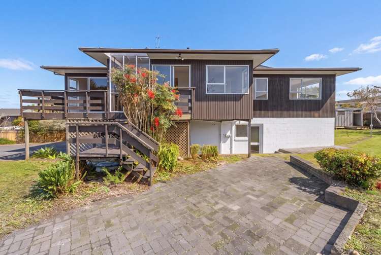 96 Reeves Road Pakuranga Heights_13